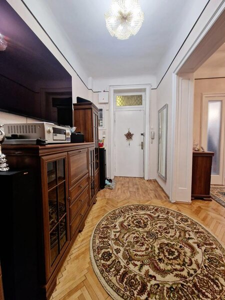 Mantuleasca, Calarasilor, Coposu, apartament 3 camere, centrala termica